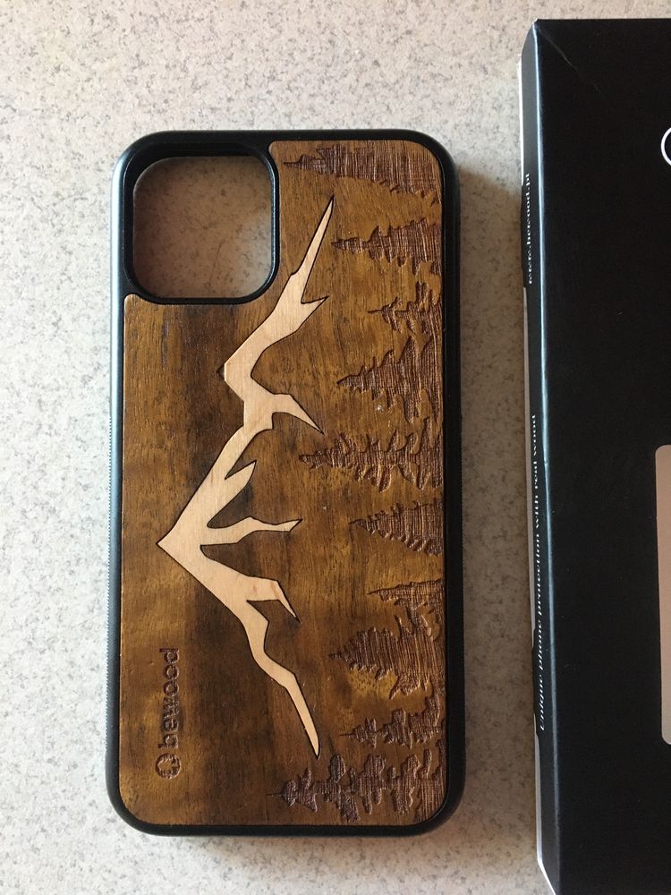 Etui, case na Iphone 11 pro. Oryginalne, firma Bewood.