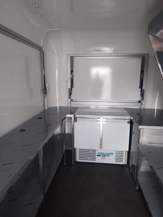 Wynajmem  od 30. 08 food truck przyczep gastronomicznych
