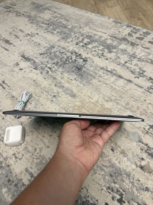 MacBook Air 2020 M1 8/256gb