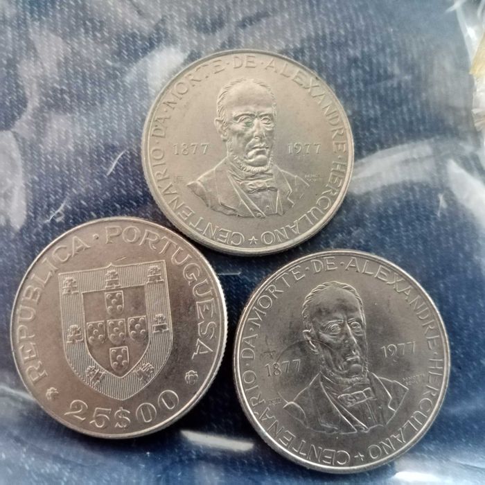 Moedas nacionais
