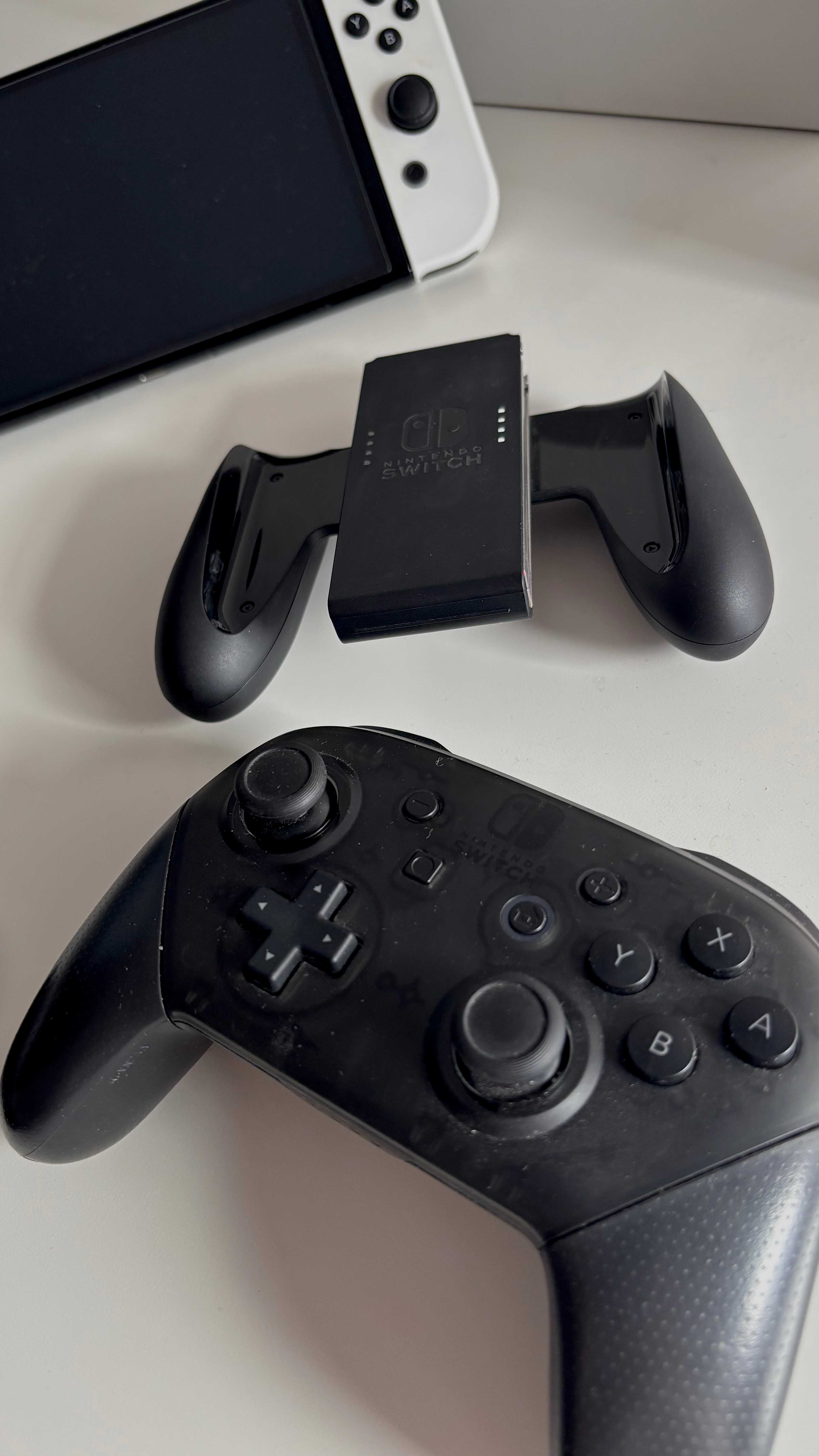 Switch Oled com acessórios e cartão de 256gb!