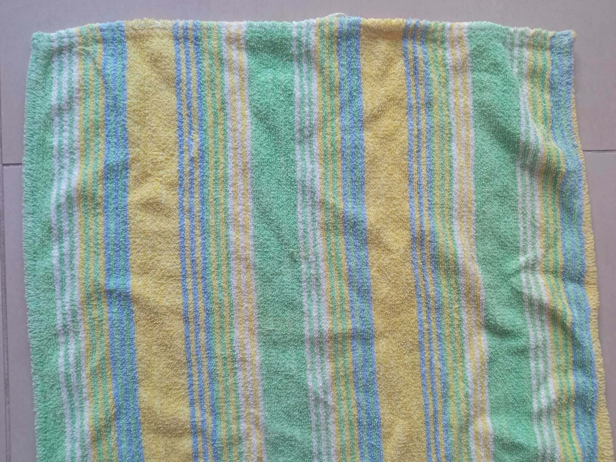 Ręcznik 40 x 90 cm zielony w paski