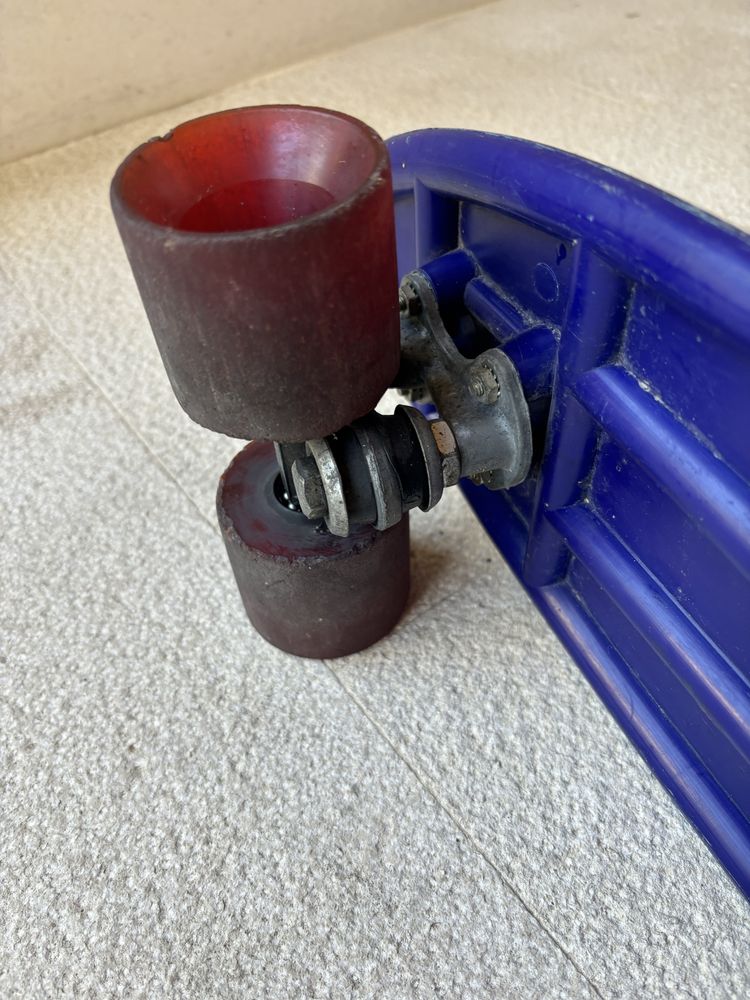 Skate azul para criança ou jovem