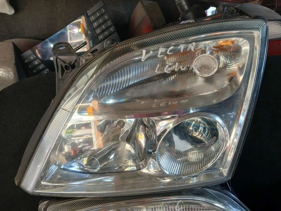 Opel Vectra C lampa przednia lewa