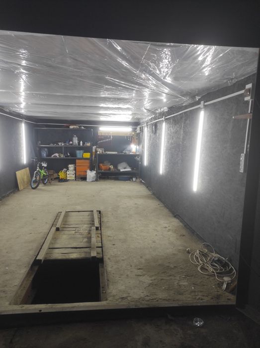 Продам великий гараж