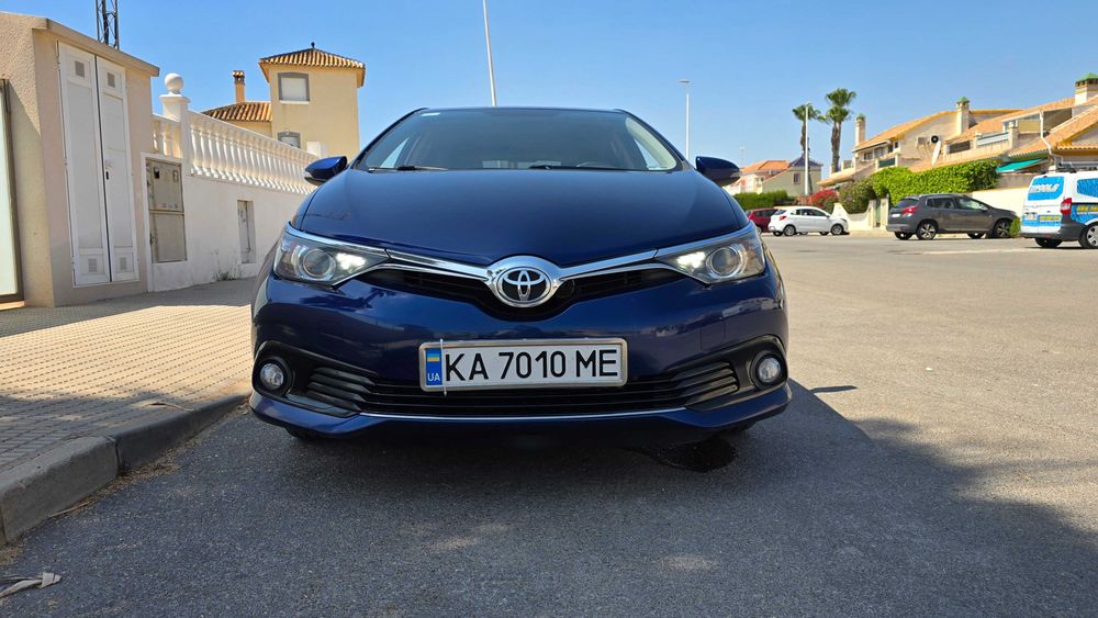 Toyota Auris 2015 в Іспанії