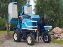 Kombajn New Holland Braud sb 54 samojezdny do porzeczki aronii agrestu