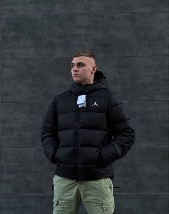 Пуховик jordan  з вишитим логттипом