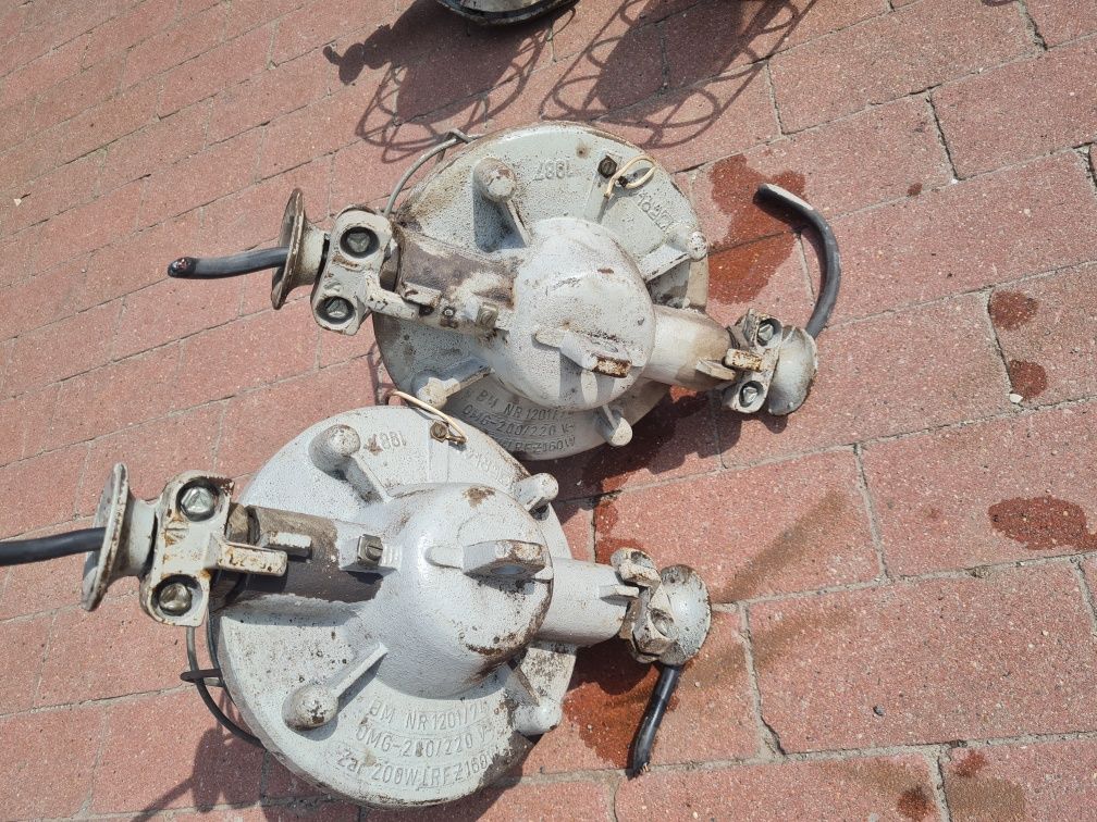 Lampy przemysłowe industrialne loftowe z PRL 1987 duże ciężkie z HSW