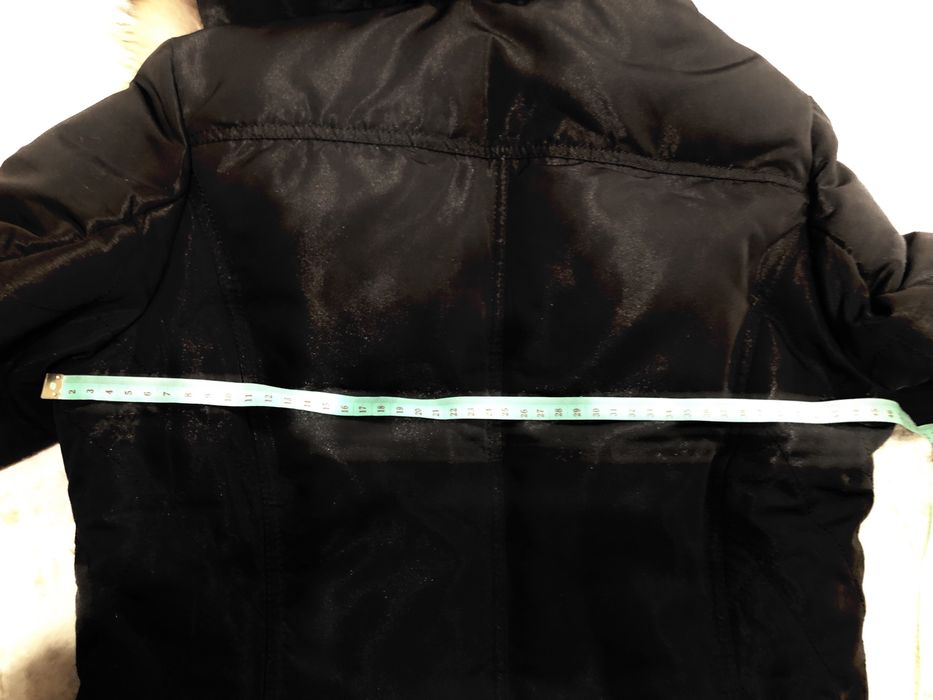 Куртка жіноча розмір М