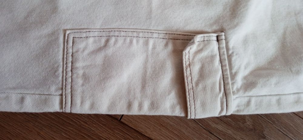 Джинси молочні жіночі