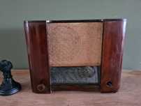 Rádio antigo AGA Baltic (em madeira)