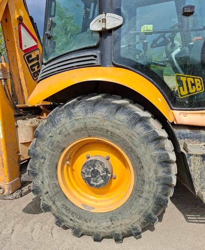Koparka ładowarka JCB 3CX