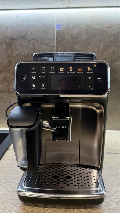 Кавомашина Philips 5400 Series — стан ідеальний!