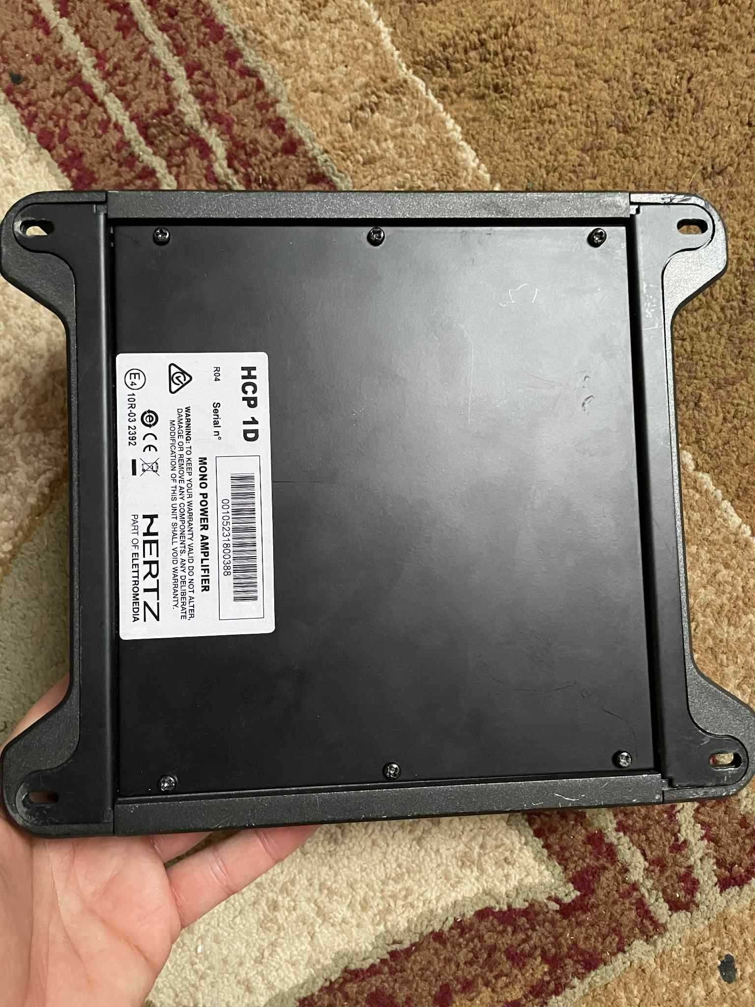 uszkodzony wzmacniacz Hertz HCP 1D, monoblok 700 W RMS 2 ohm
