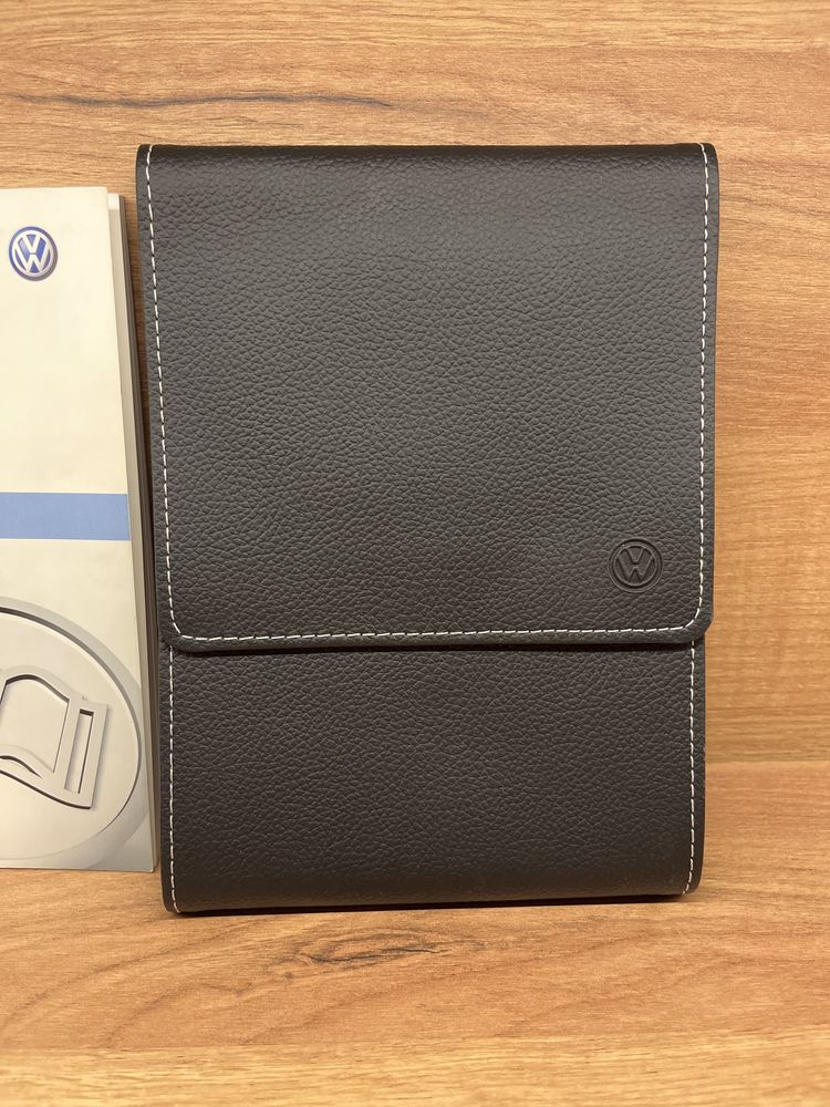 Instrukcja obsługi Volkswagen Passat wydanie 2009 + etui