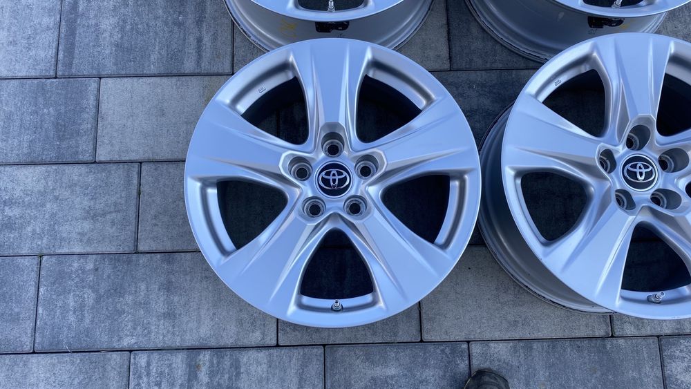 Felgi aluminiowe Toyota RAV4 V gen 5x114,3 17 cali czujniki TPMS