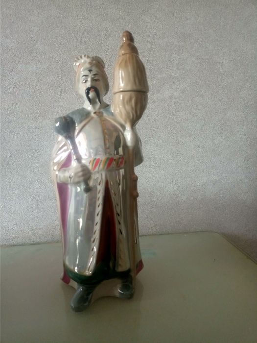 Фаянсова статуетка. Богдан Хмельницький