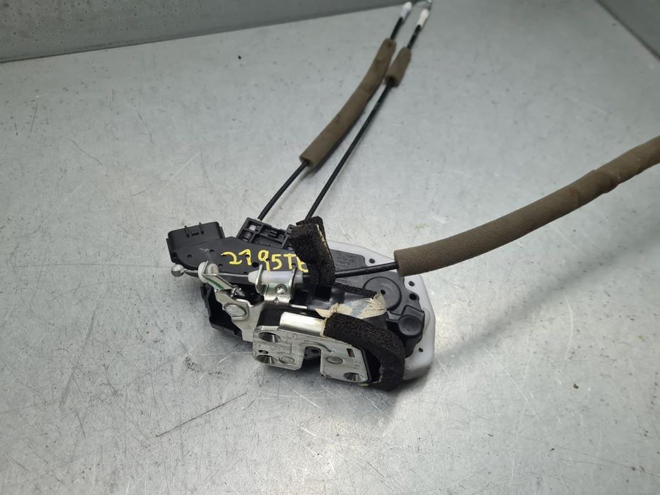 Fechadura / fecho porta trás esquerdo NISSAN Juke (F15)