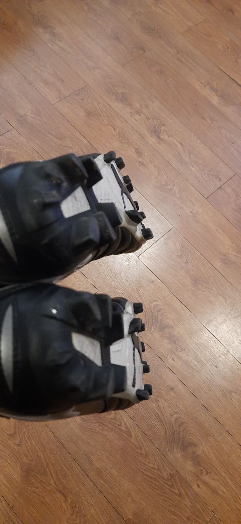 Buty korki piłkarskie