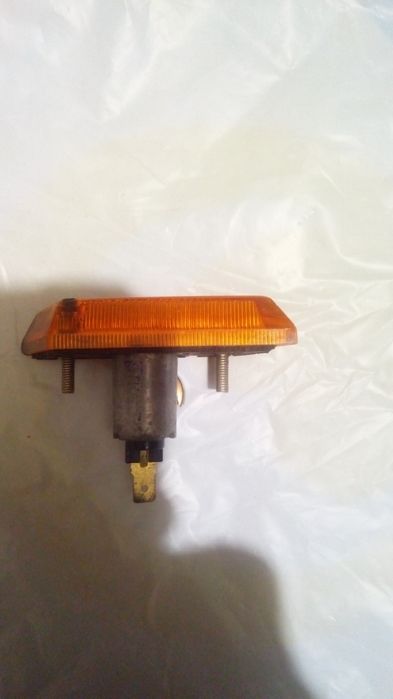 Повторитель указателя поворотов левый на Ваз 2103, Жигули,.