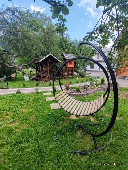 Частина Будиноку "Ясень" на 6 номерів 12-18місць з кухнею та