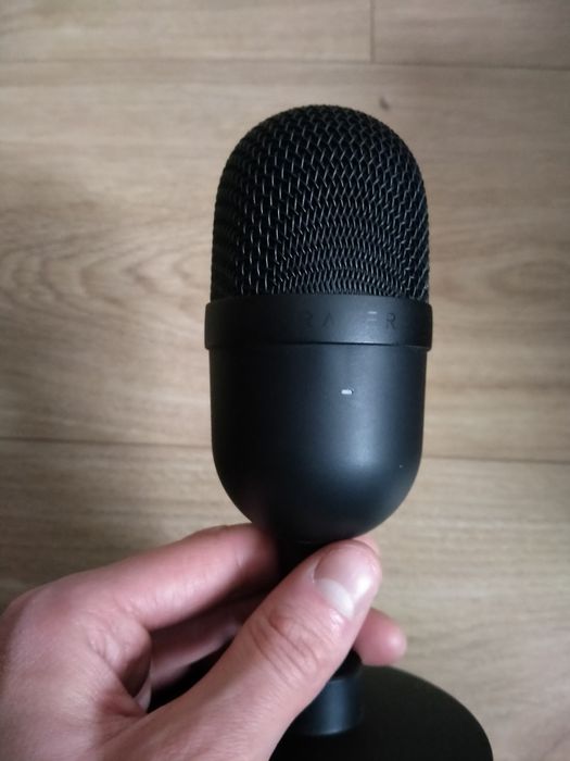 Мікрофон Razer Seiren mini