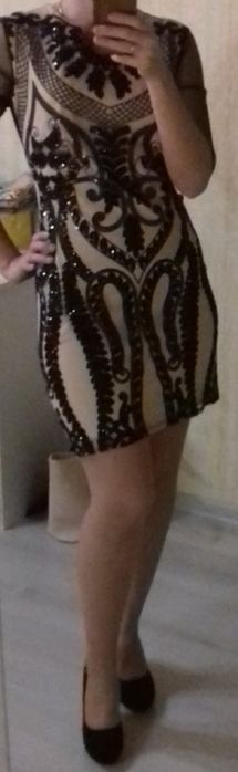 Вечернее платье в пайетках