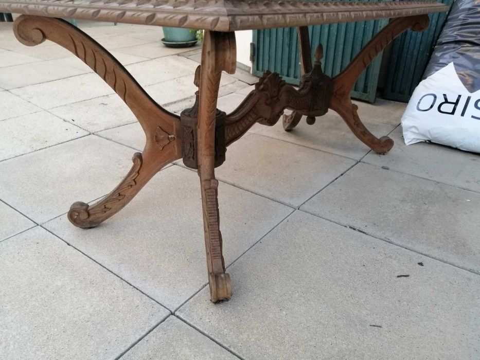 Mesa de sala de estar antiga