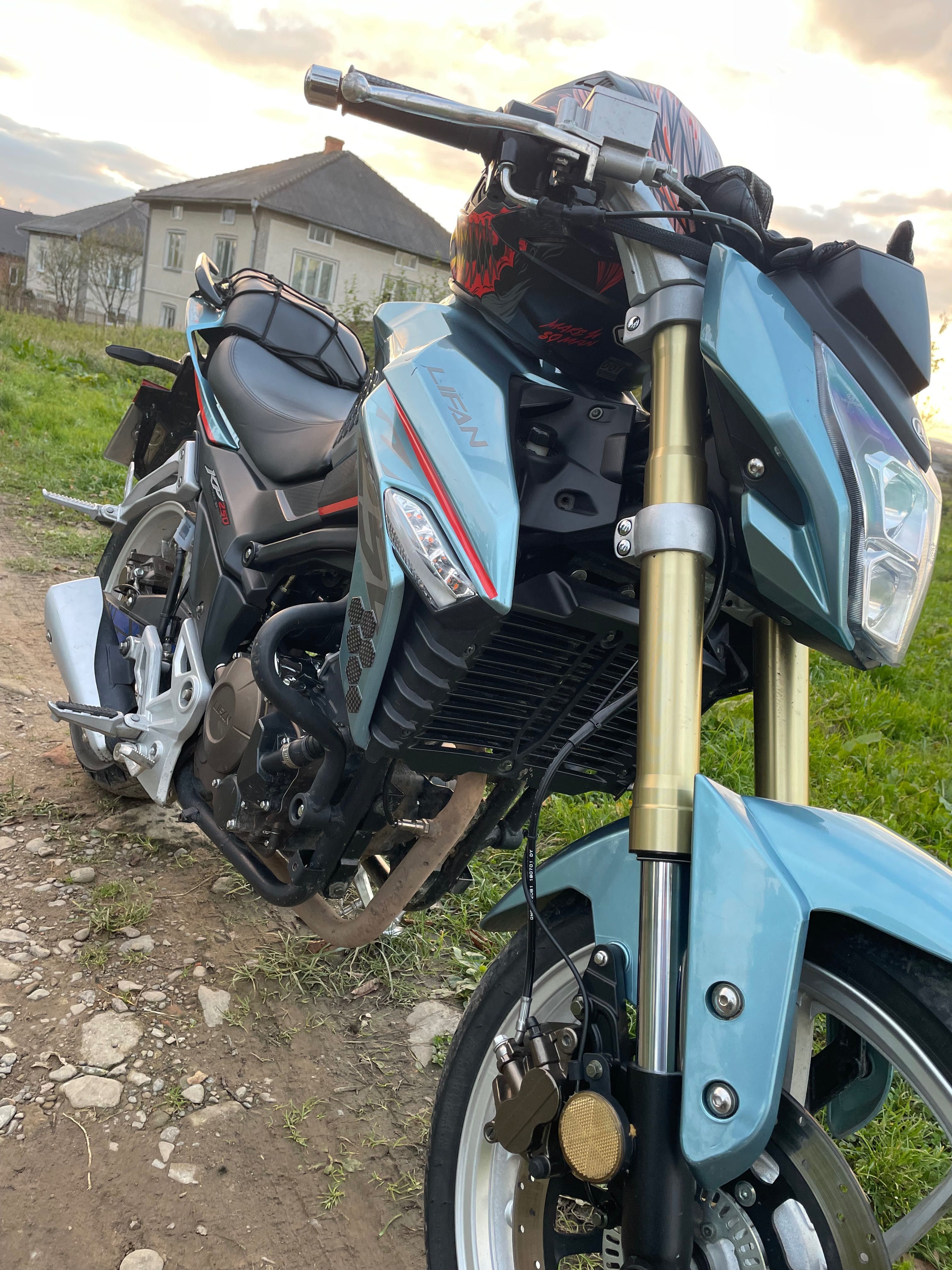 Мотоцикл Lifan Kp250