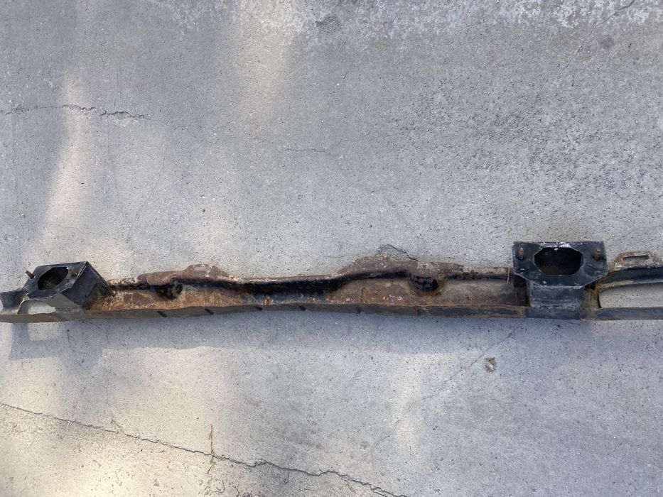 Усілітель заднього бампера Renault Trafic