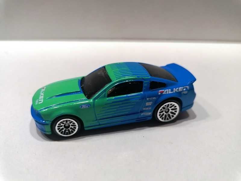 Hot Wheels 07 Ford Mustang Falken