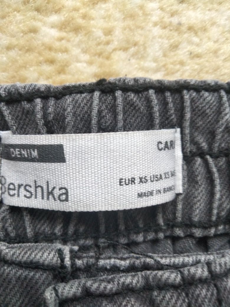 Продам джинси карго Bershka