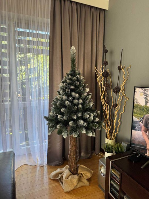 Choinka na pniu 160 cm 180 cm – Premium, trwała ośnieżona / śnieg 1,6m