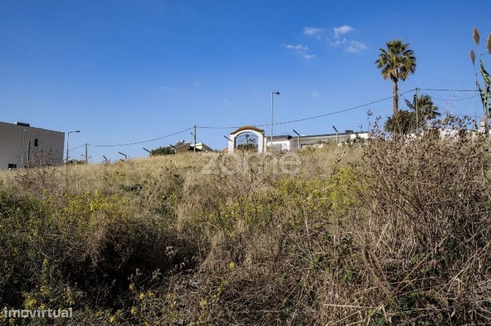 Terreno 327 m2 Quinta S. António da Romeira