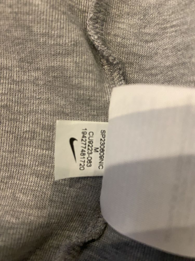 Bluza Nike tech fleece M 137-147 cm