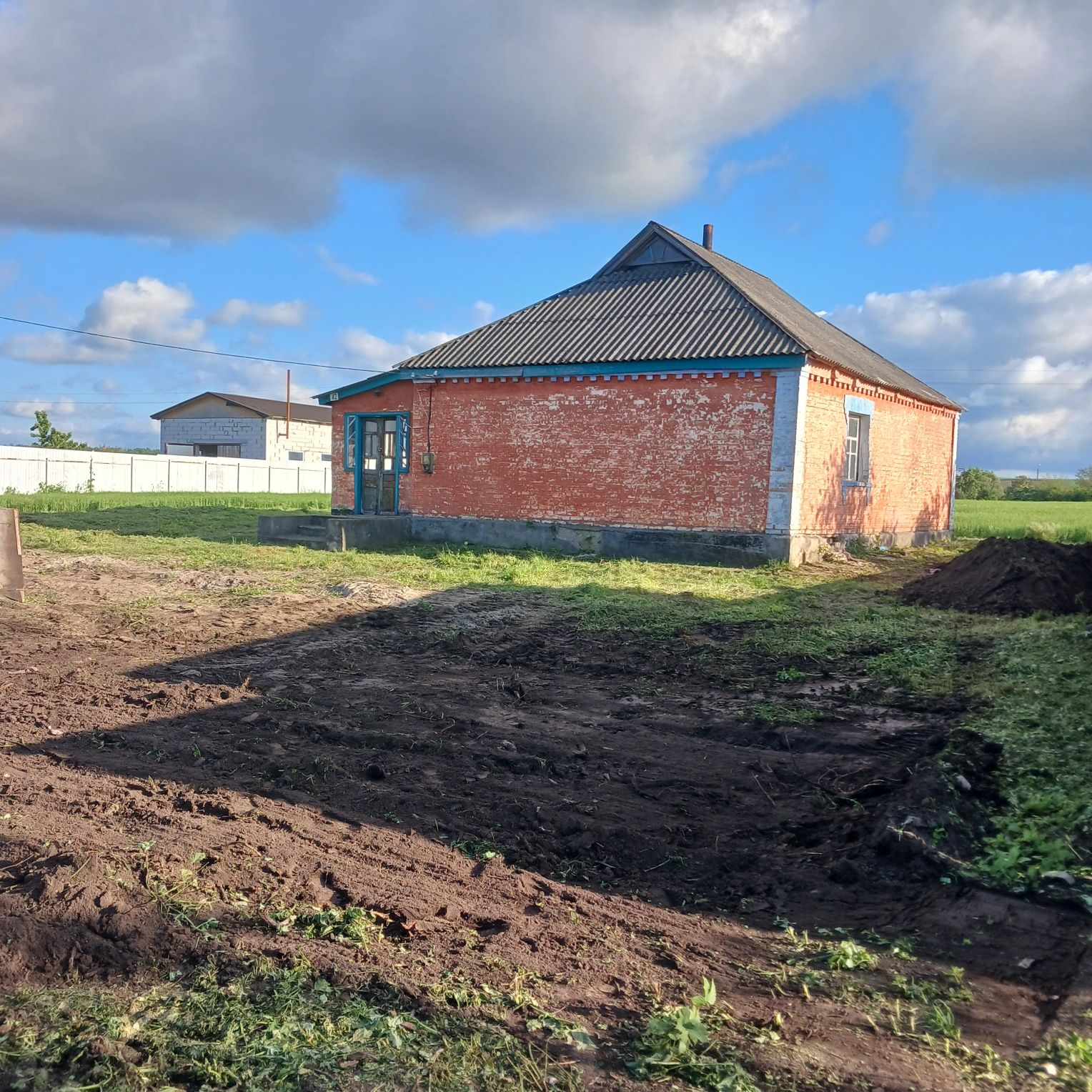 Будиночок під відновлення.