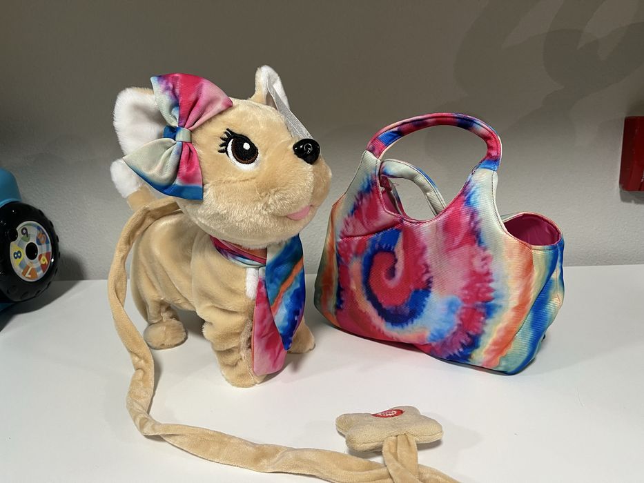 Собачка в сумочці , музична , на поводку , ходить