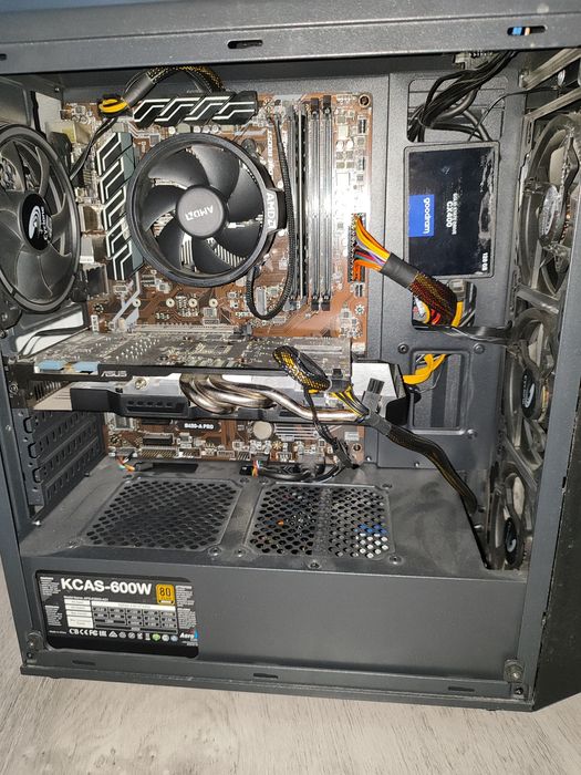 Ryzen 3 1200 MSI pro b450 ram 8gb ddr4 GTX 660ti