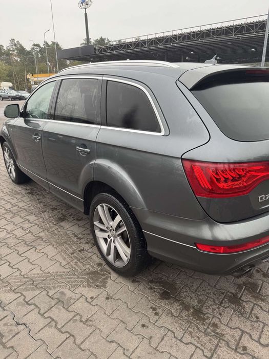 Audi Q7 S-line продається