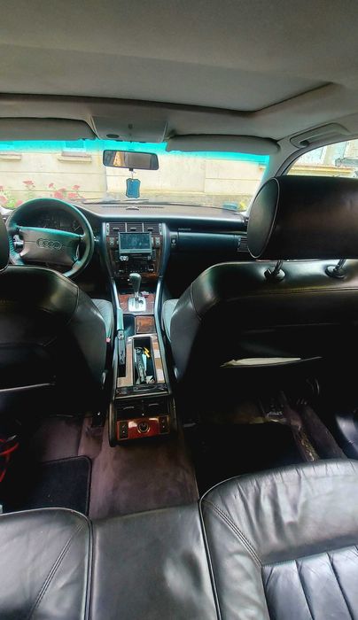Audi A8 quattro automat