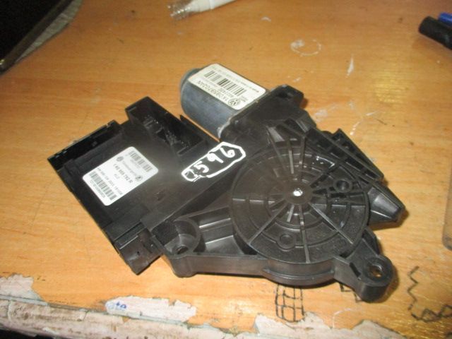 Motor Elevador Vidro 1K0959702AN  1K0959792R VW GOLF 5 2009 FE VW GOLF 6 5K 2009 1.4TSI 160CV 5P BRANCO FE
