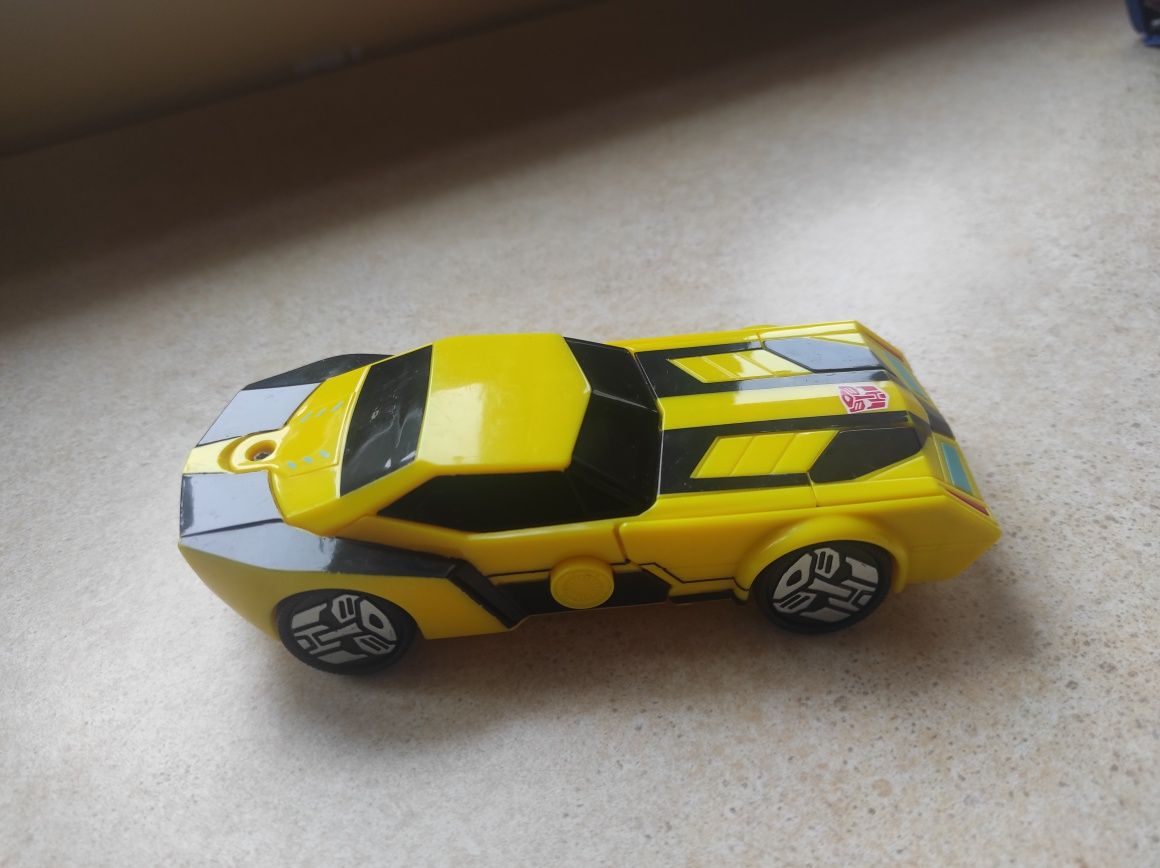 Transformers i figurka autobot BUMBLEBEE