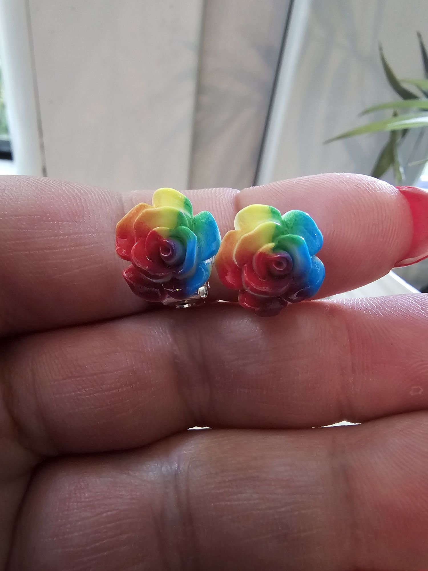 Klipsy dla dziewczynki tęczowe róże handmade