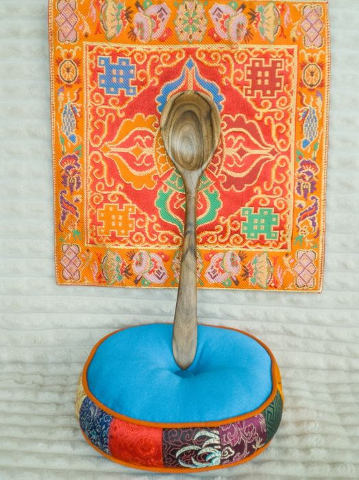 Дерев'яна ложка ручної роботи з дерева горіха оброблена Osmo