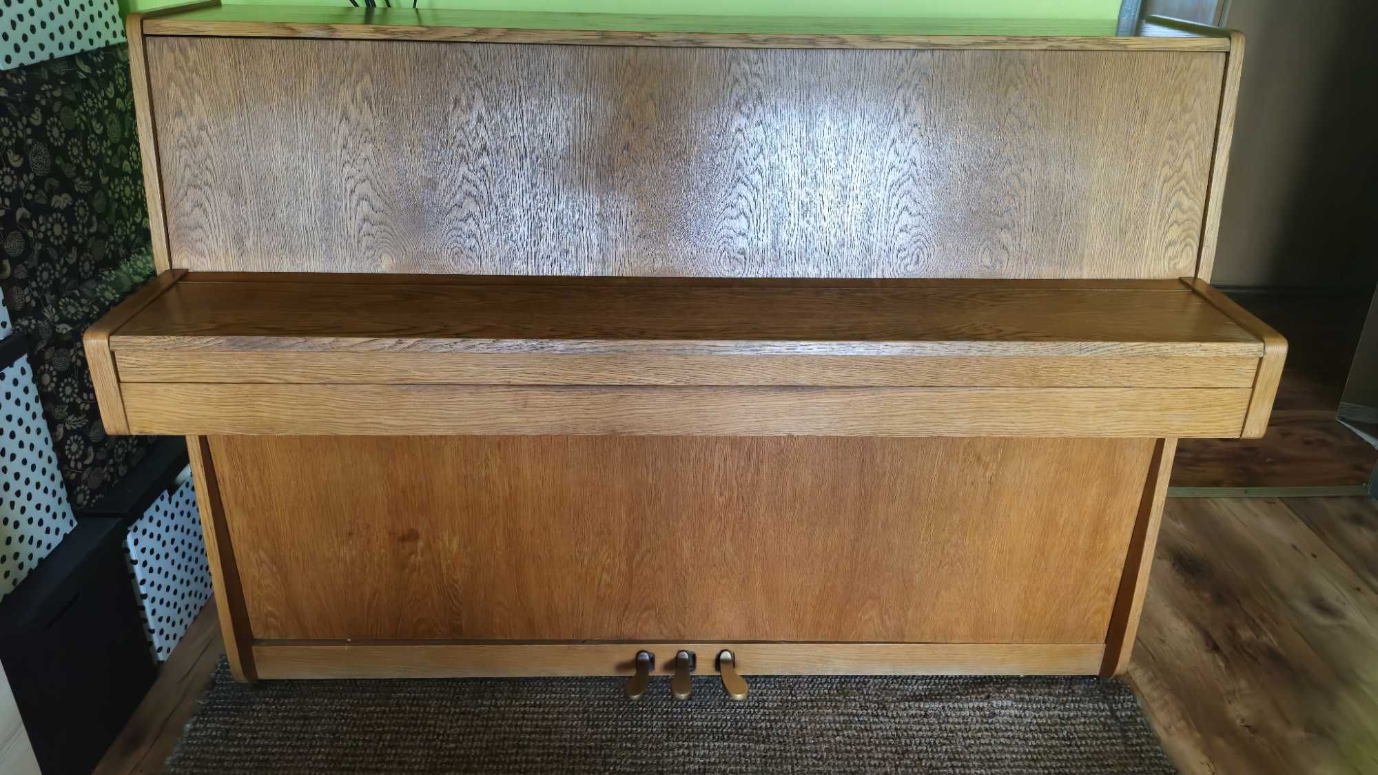 Oddam za darmo pianino