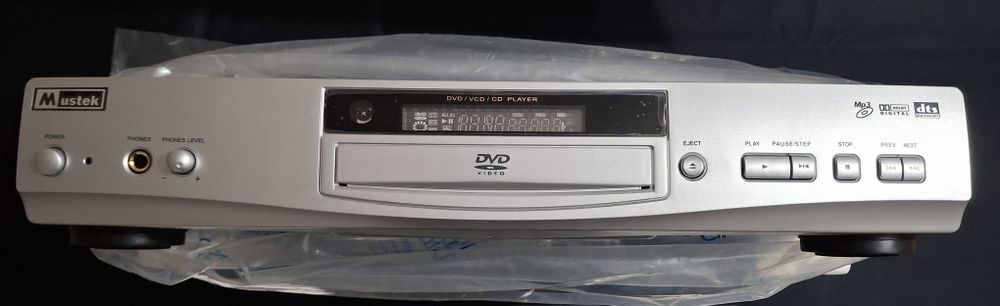 Leitor de DVD Mustek.