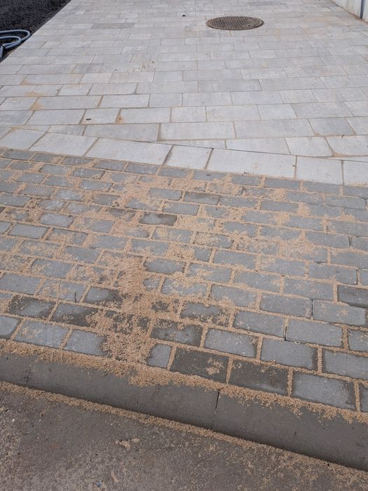 Układanie kostki brukowej