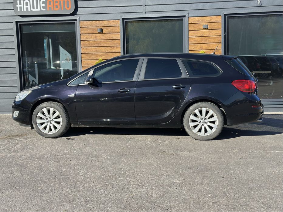 OPEL ASTRA 2010 року, 1.4 газ/бензин, механіка, передній привід