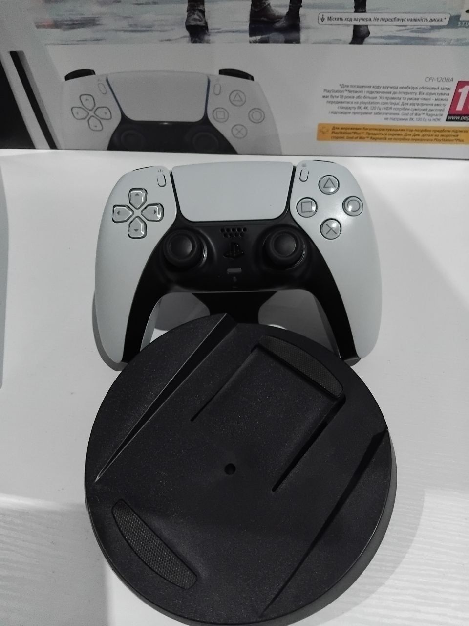 Продам PS5 (Fat,Blu-Ray,825Gb) в идеальном состояние.(Не ps4,не Xbox)